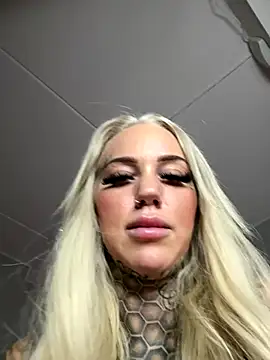 paulinaalatalo online show from September 16, 8:28 pm