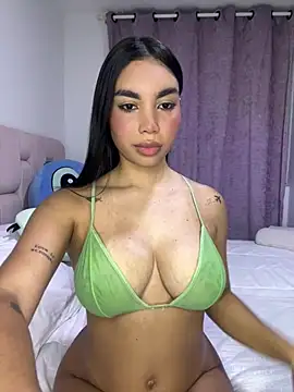 karolaalcendra online show from February 11, 3:41 am