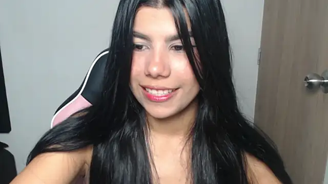 MayaScott11 online show from February 19, 8:07 pm