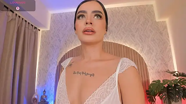 Snapshot of Sophiie_Belle chatting on September 27, 2:57 pm Sophiie Belle online show from September 27, 2:57 pm
