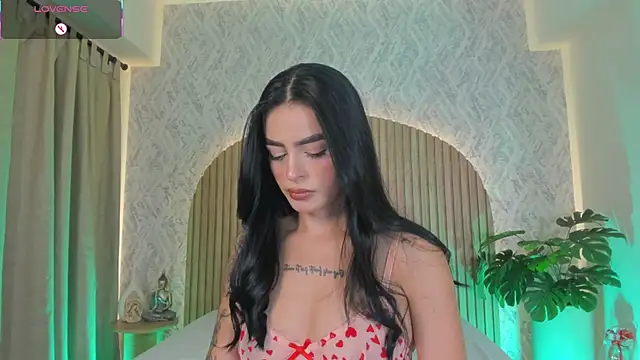 Snapshot of Sophiie_Belle chatting on September 13, 2:03 pm Sophiie Belle online show from September 13, 2:03 pm