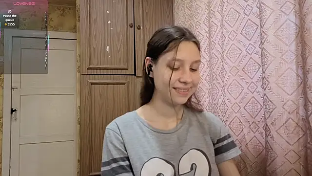 QutieDaSweet online show from November 14, 8:47 am