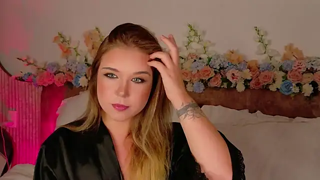 Lilith Bonheur online show from April 18, 5:37 pm