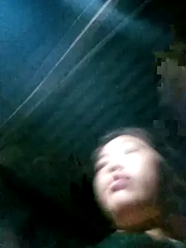 Luyen004 online show from April 9, 10:48 pm