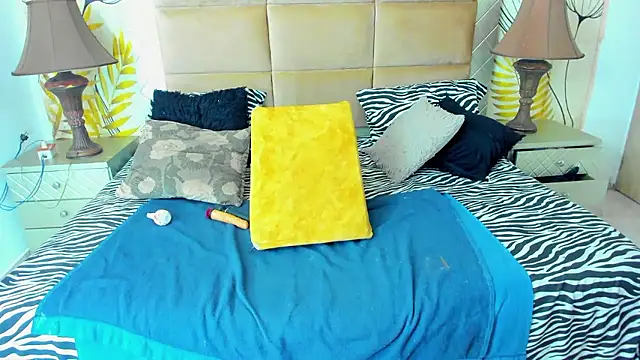 sweet lulu sofia online show from December 14, 9:42 pm