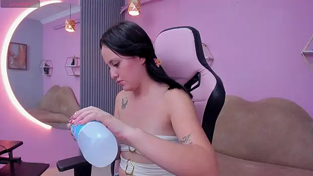 sofi  18  online show from February 12, 6:09 pm