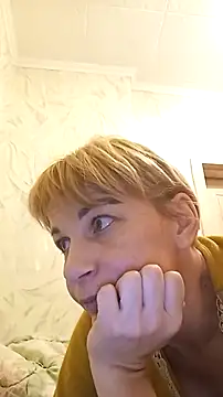 Snapshot of SweetKiss96 chatting on October 24, 6:26 pm SweetKiss96 online show from October 24, 6:26 pm