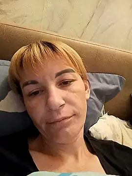 Snapshot of SweetKiss96 chatting on September 26, 6:49 pm SweetKiss96 online show from September 26, 6:49 pm