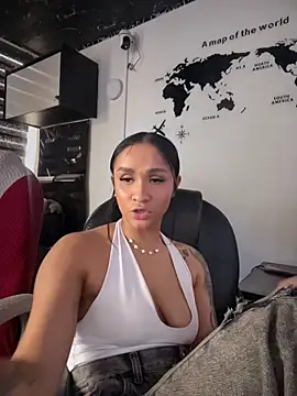 Isabella-Teen online show from May 31, 6:09 pm