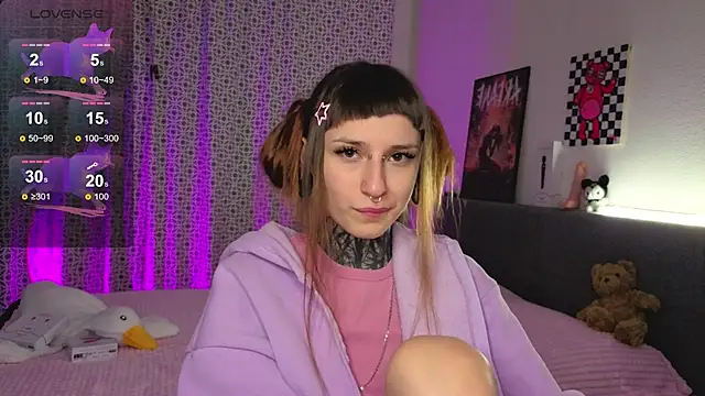 LilithPoison online show from November 9, 7:10 pm