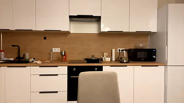 Snapshot of FavorLeila chatting on October 3, 3:39 pm FavorLeila online show from October 3, 3:39 pm