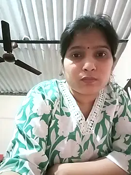 aliya-jaan71 online show from April 10, 4:24 pm