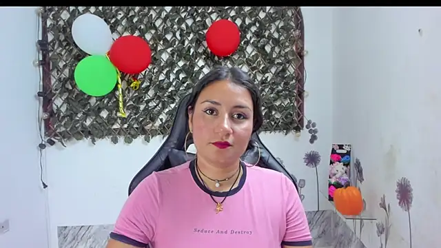 Luna021 1 online show from November 5, 7:30 pm