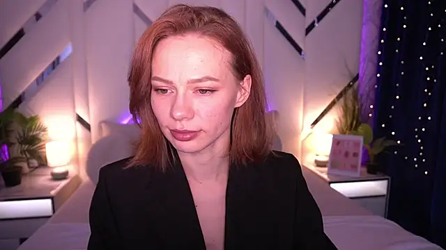 ShyySiren online show from March 12, 2:53 pm