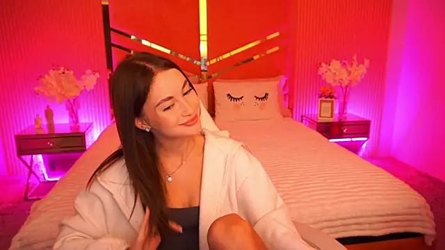 CherryyLulu online show from October 6, 7:03 am