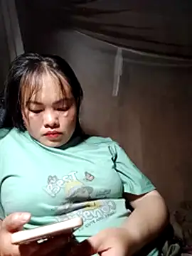 emilyzz online show from March 27, 2:07 pm