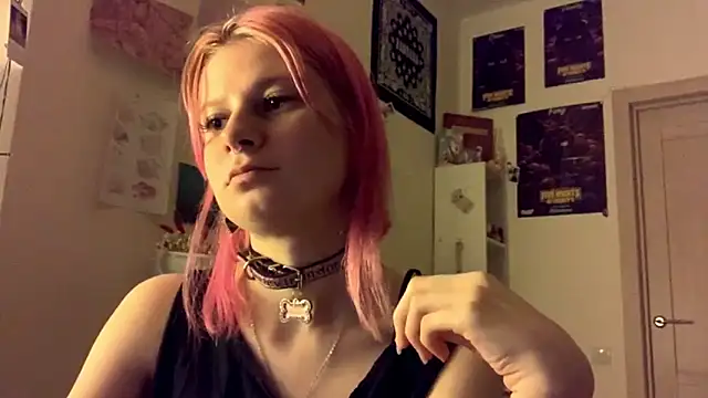 Snapshot of PinkVampire chatting on September 21, 6:17 pm PinkVampire online show from September 21, 6:17 pm