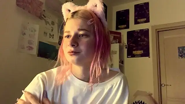 Snapshot of PinkVampire chatting on October 9, 9:08 pm PinkVampire online show from October 9, 9:08 pm