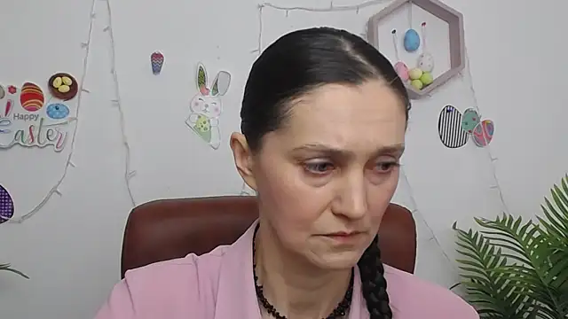 TayaFinch online show from April 6, 12:17 pm