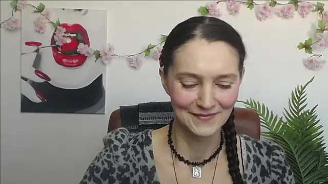 TayaFinch online show from February 10, 1:58 pm