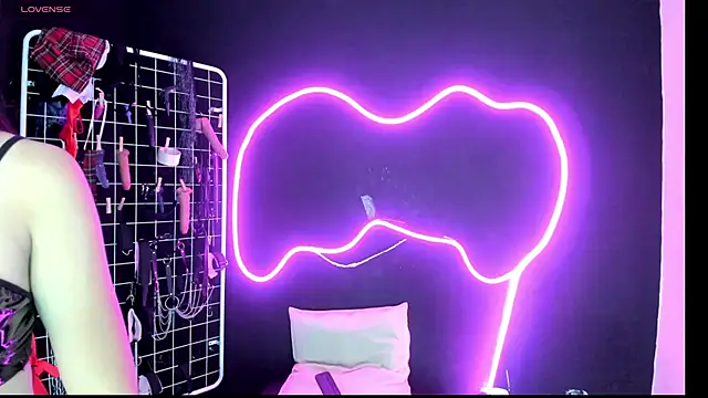 Mistress Megan BDSM online show from December 3, 8:00 pm