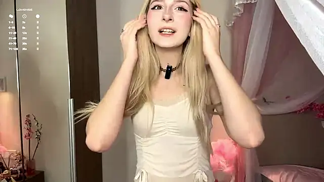 FridaAaberg online show from January 15, 9:15 am