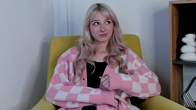 FridaAaberg online show from September 17, 8:45 am