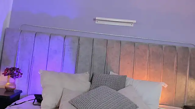 Peytonn Monroe online show from November 7, 12:22 pm