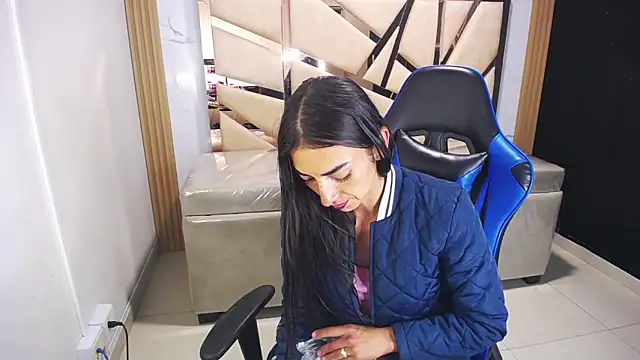 Maily a  online show from January 9, 4:17 am