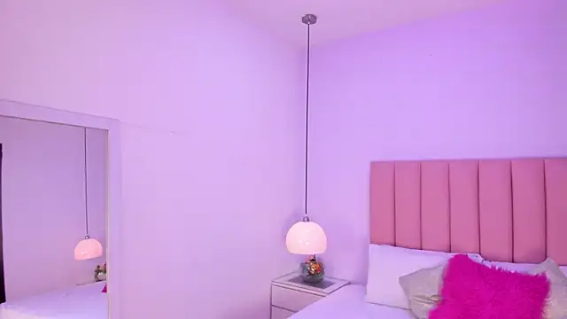 Amy Ferreira online show from November 4, 3:22 am