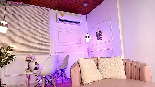 alessia moon1 online show from January 15, 12:11 pm