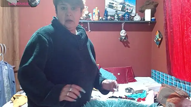 Snapshot of Sasharosee2 chatting on October 7, 1:48 pm Sasharosee2 online show from October 7, 1:48 pm