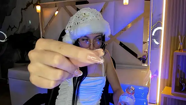 sophiadoll tf online show from December 15, 8:36 pm