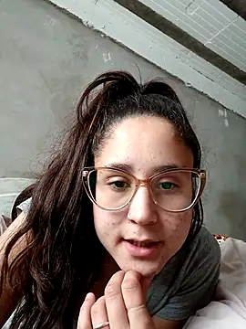Snapshot of linameii chatting on October 6, 4:45 pm linameii online show from October 6, 4:45 pm