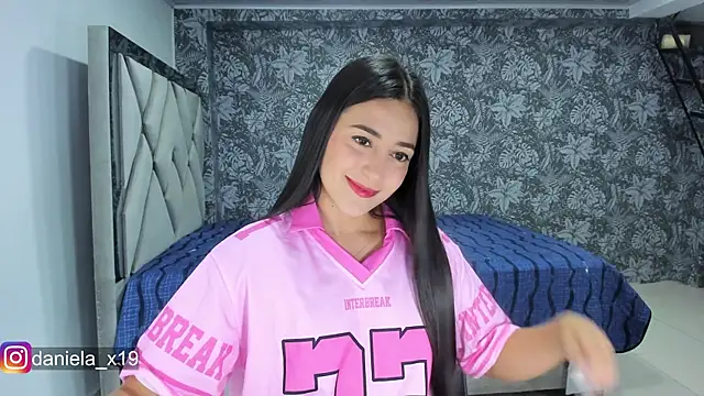 Daniela x19 online show from April 23, 12:41 am