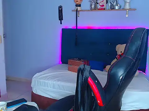 Lunadool online show from October 12, 3:47 pm