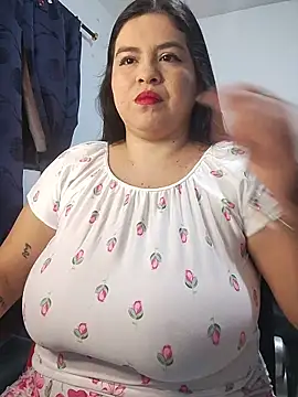 LucyDiamonds1 online show from February 16, 9:53 am