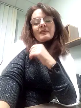 ValeriaLove43211 online show from November 26, 2:40 pm