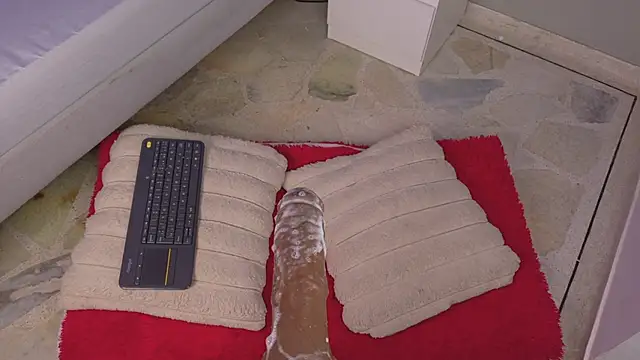 KeendraFox  online show from March 30, 11:10 am