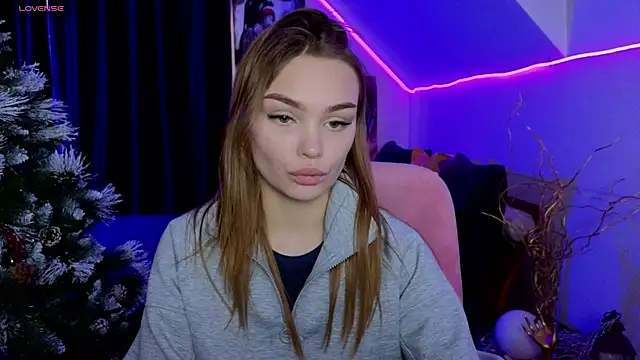 KitsyMoore online show from January 12, 1:05 pm