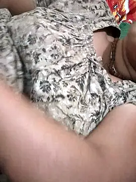 sweetqueen143 online show from November 16, 5:46 pm