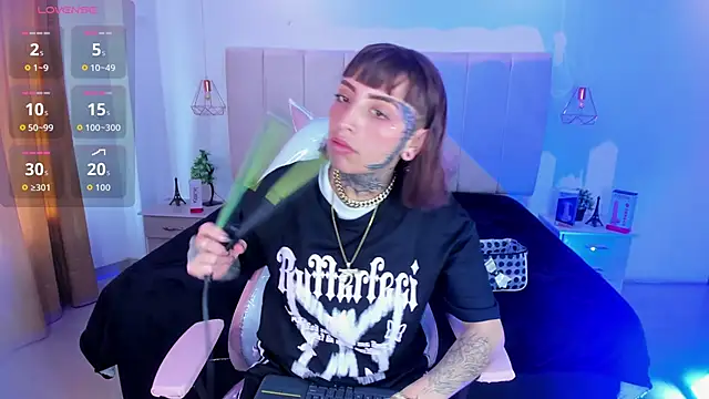 Gyal 8  online show from November 24, 7:49 pm