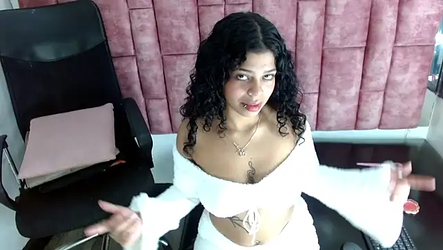 Snapshot of Abby_sweet_x chatting on September 20, 7:45 pm Abby sweet x online show from September 20, 7:45 pm