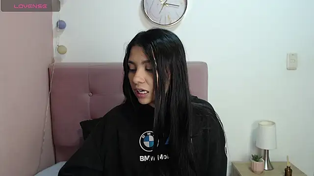 gabriela paris online show from November 20, 6:14 am