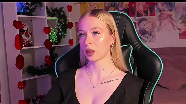 MiaGraces online show from December 20, 5:33 am