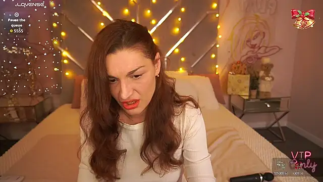 EllaGoldenn online show from January 13, 9:41 pm