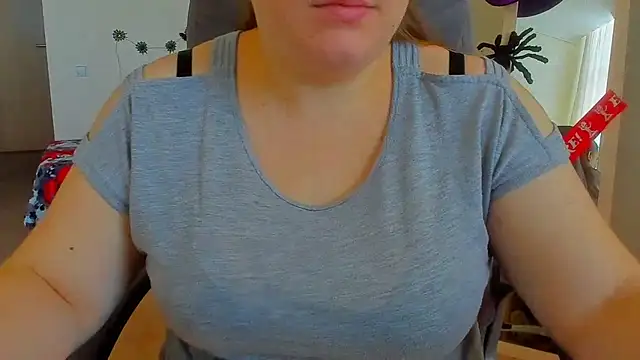 Snapshot of Liza-Mendez chatting on October 20, 5:32 am Liza-Mendez online show from October 20, 5:32 am