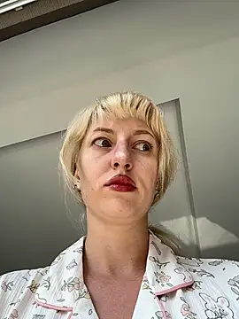 RonnieKiss online show from January 16, 6:31 am