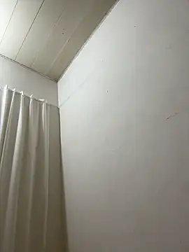 AZ37866 online show from April 13, 3:24 pm