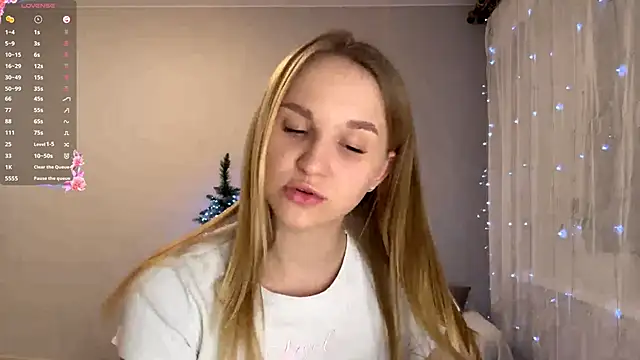 TanekaBoitel online show from December 15, 3:17 pm